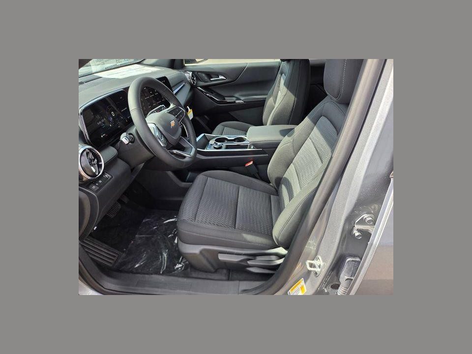 2027 Chevrolet Equinox FWD LT