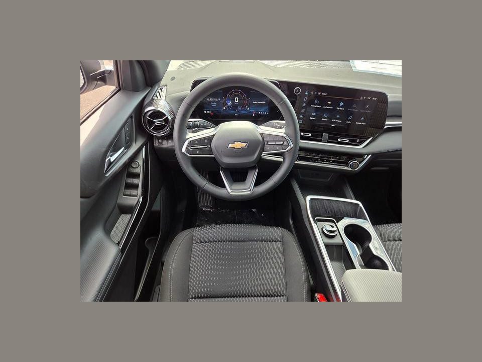2027 Chevrolet Equinox FWD LT