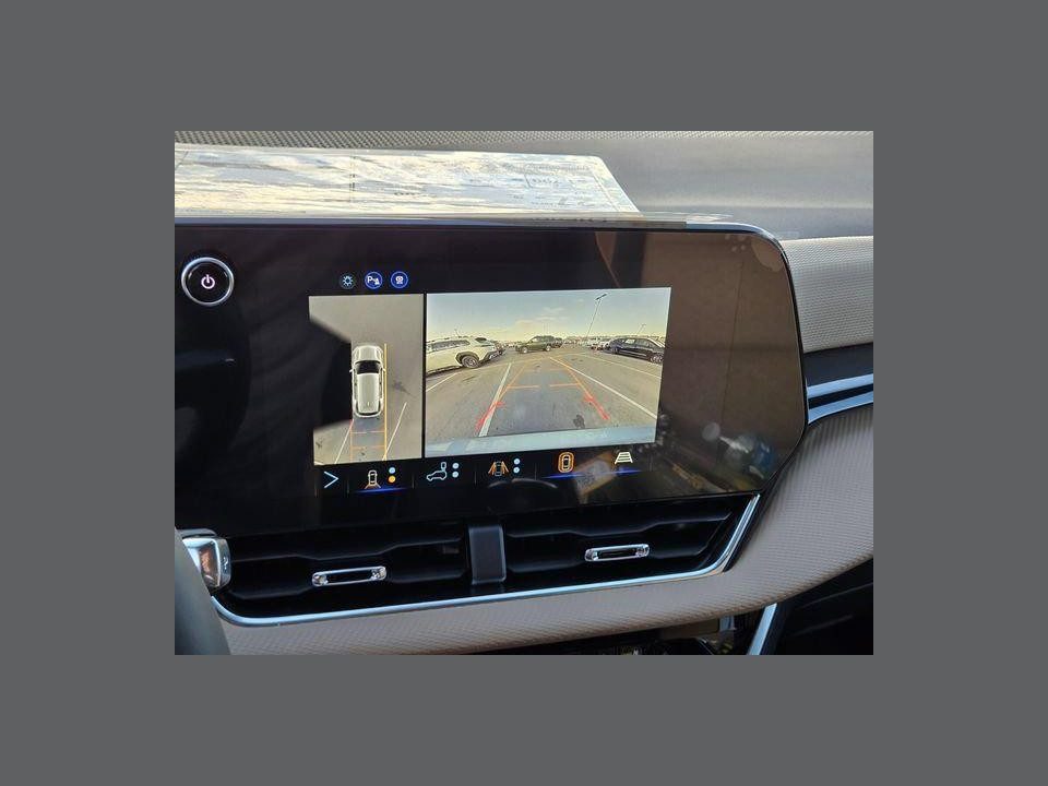 2027 Chevrolet Equinox FWD ACTIV
