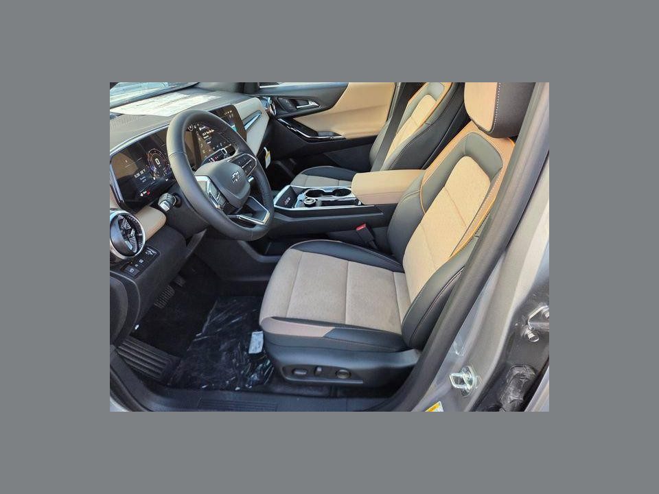 2027 Chevrolet Equinox FWD ACTIV
