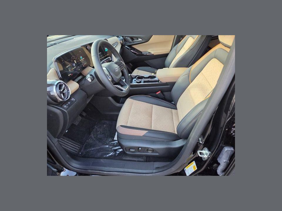 2027 Chevrolet Equinox FWD ACTIV