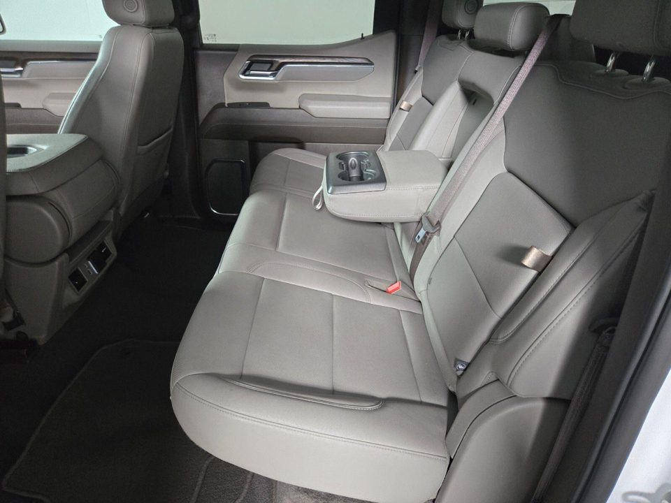 2024 GMC Sierra 1500 2WD Crew Cab Short Box SLT