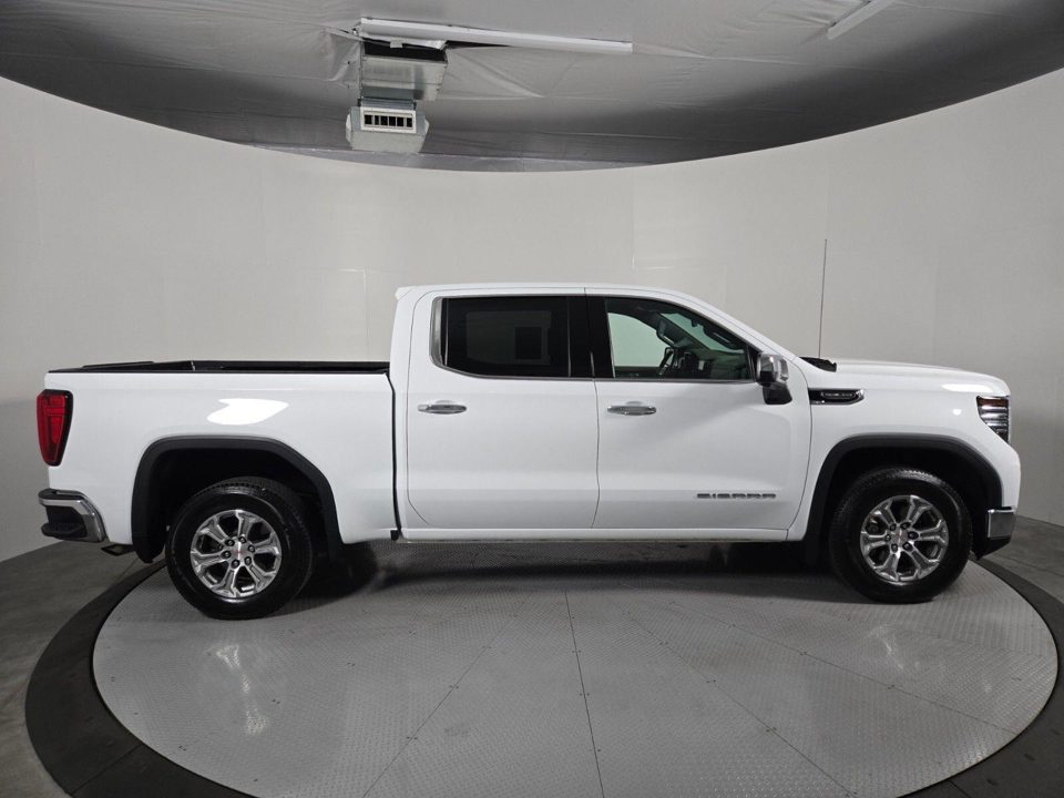 2024 GMC Sierra 1500 2WD Crew Cab Short Box SLT
