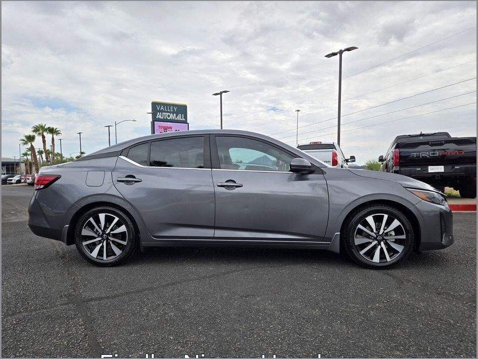 2024 Nissan Sentra SV Xtronic CVT