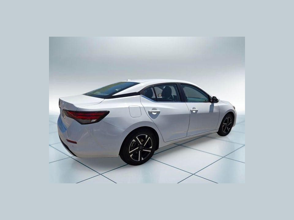 2024 Nissan Sentra SV Xtronic CVT