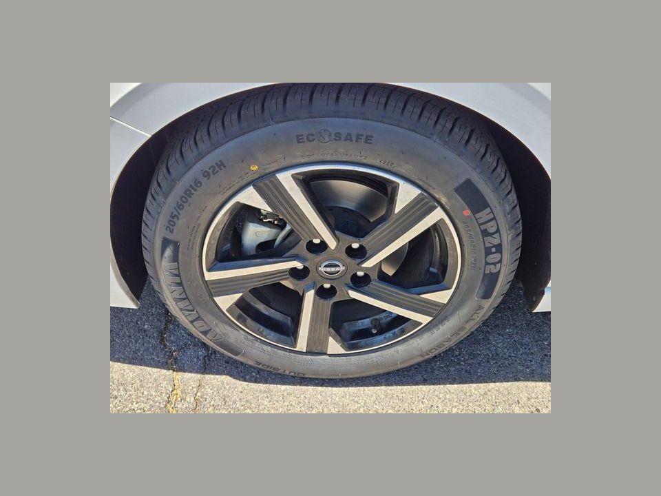 2024 Nissan Sentra SV Xtronic CVT