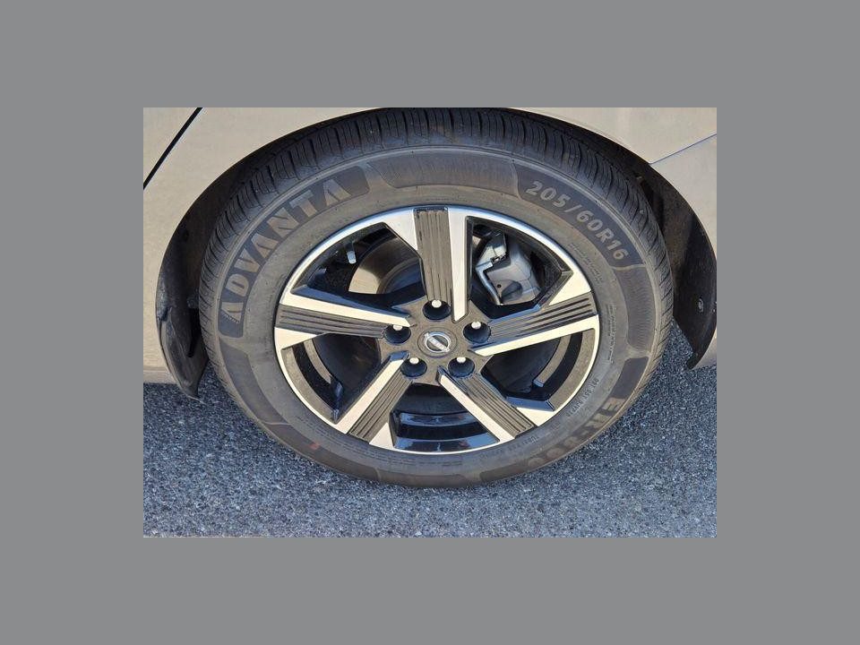 2024 Nissan Sentra SV Xtronic CVT