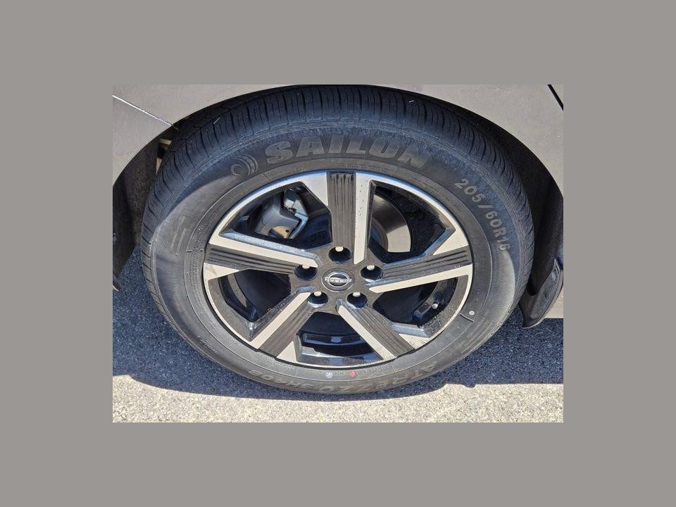 2024 Nissan Sentra SV Xtronic CVT