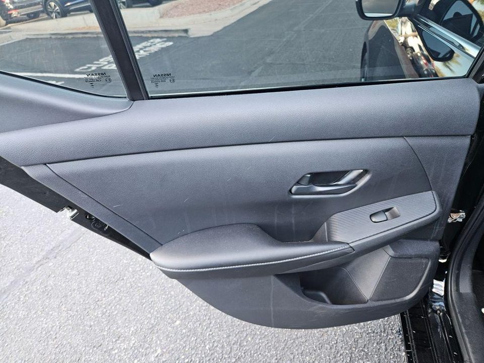 2024 Nissan Sentra SV Xtronic CVT