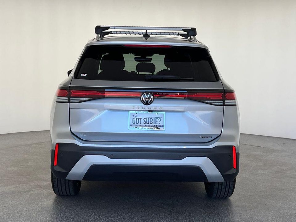2025 Volkswagen Tiguan 2.0T SE