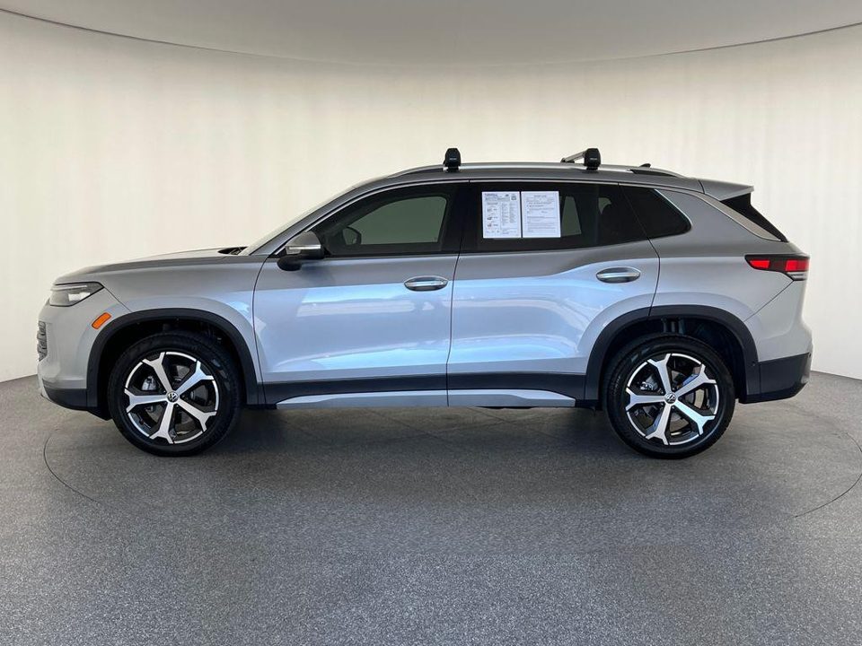 2025 Volkswagen Tiguan 2.0T SE
