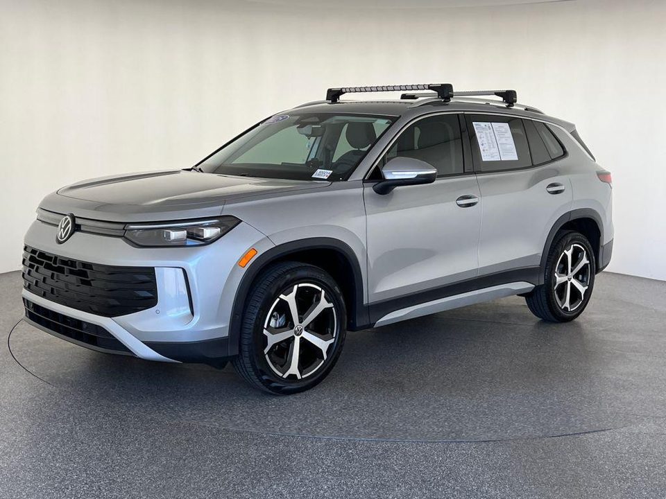 2025 Volkswagen Tiguan 2.0T SE