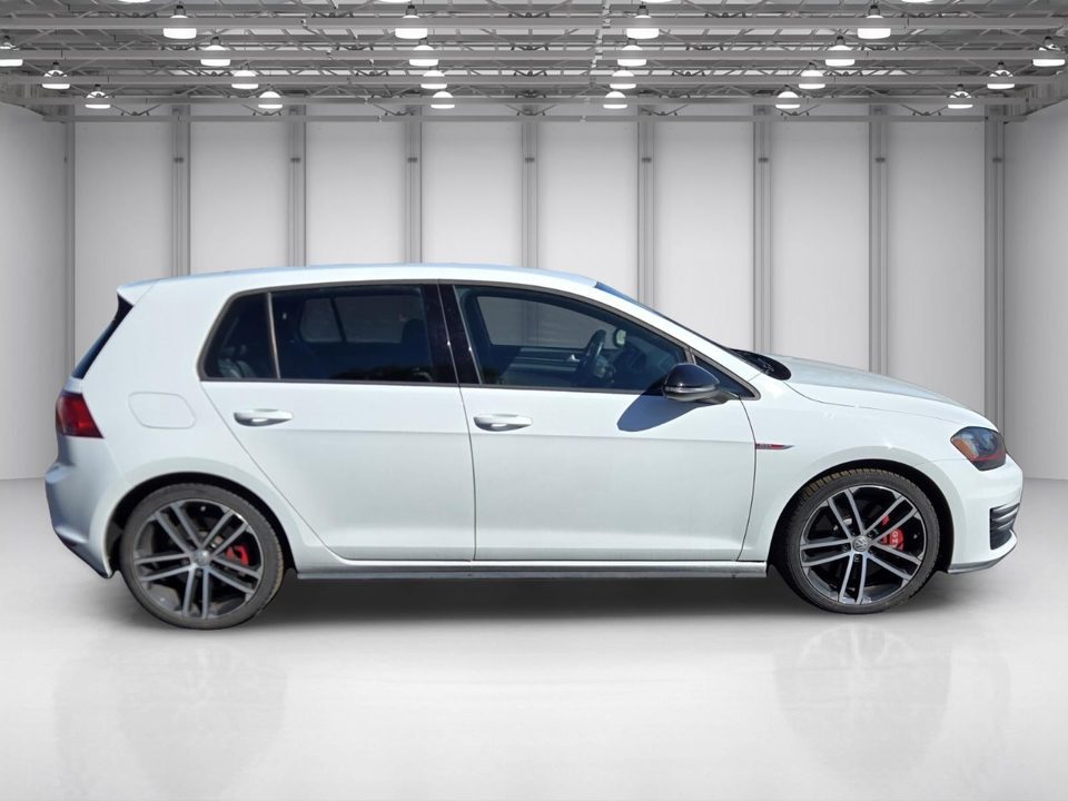 2017 Volkswagen Golf GTI SE 4-Door