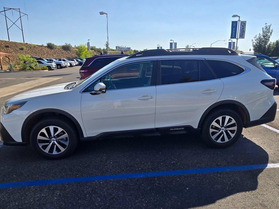 2022 Subaru Outback Premium