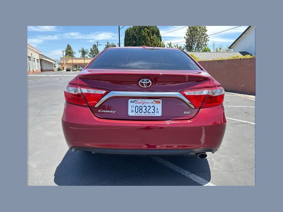 2017 Toyota Camry SE