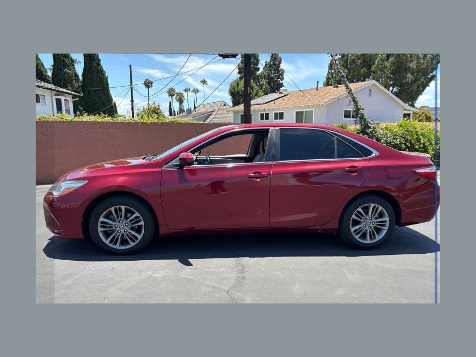 2017 Toyota Camry SE
