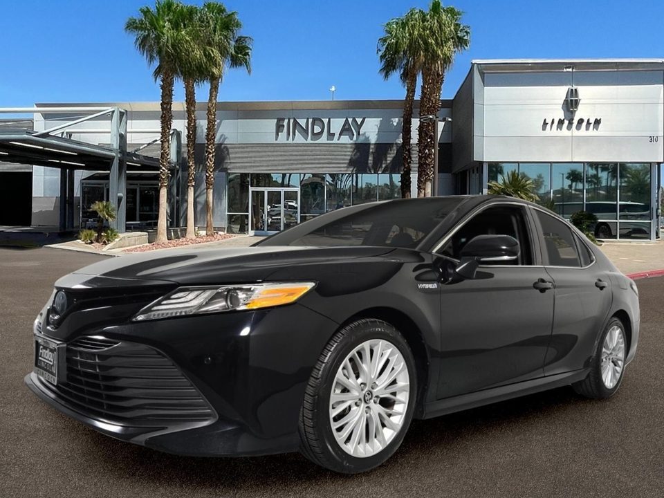 2020 Toyota Camry Hybrid XLE