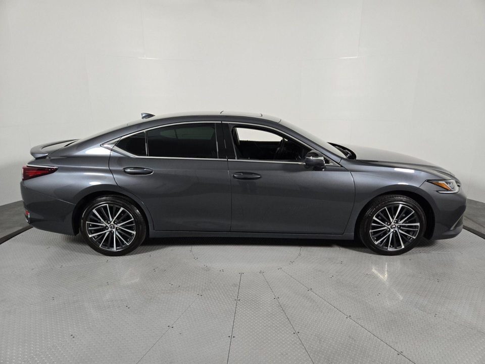 2024 Lexus ES 300h 300h