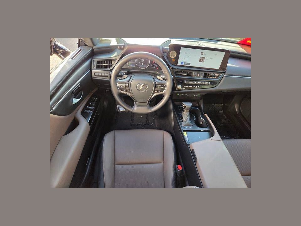 2025 Lexus ES 300h ES 300h