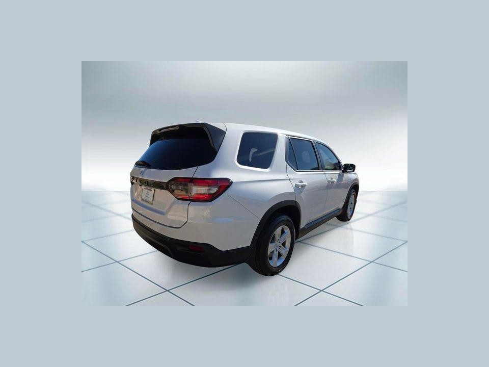 2023 Honda Pilot 2WD LX