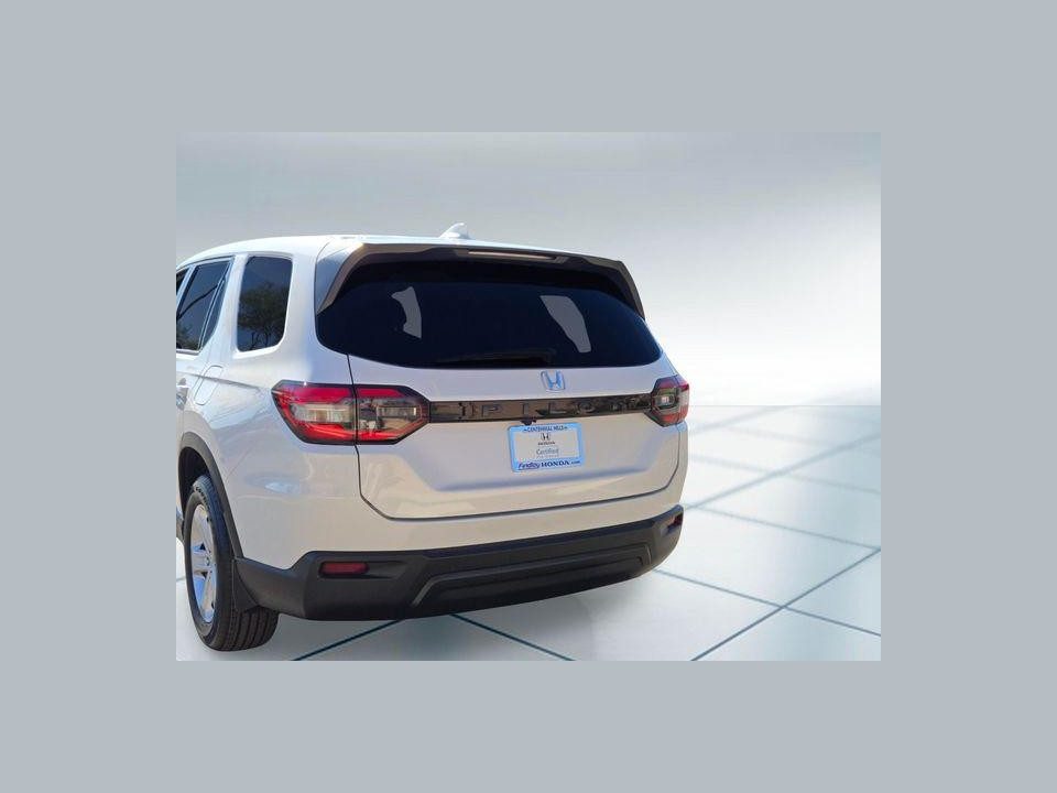2023 Honda Pilot 2WD LX
