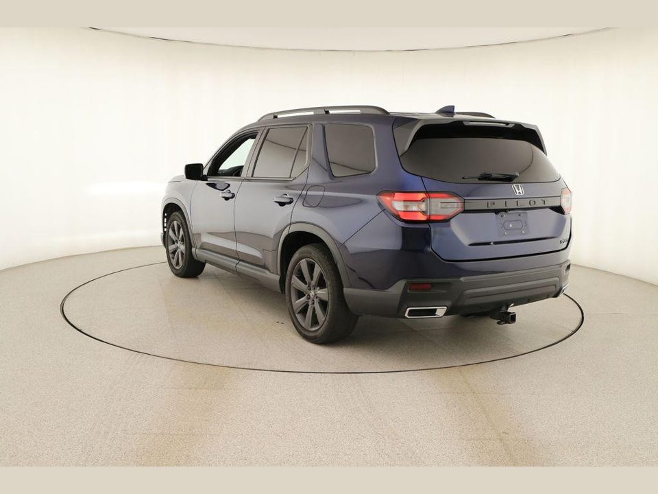 2023 Honda Pilot 2WD Sport