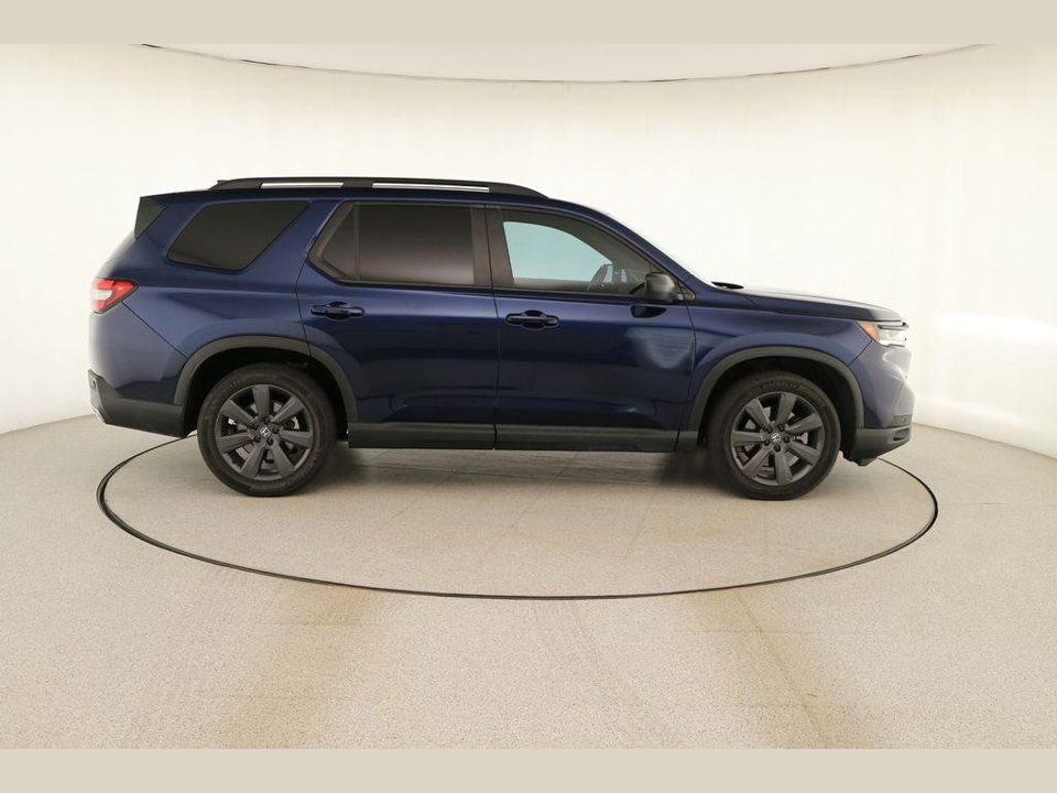 2023 Honda Pilot 2WD Sport