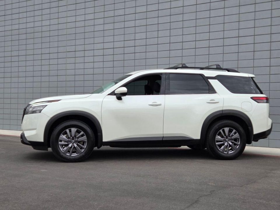 2023 Nissan Pathfinder SV FWD