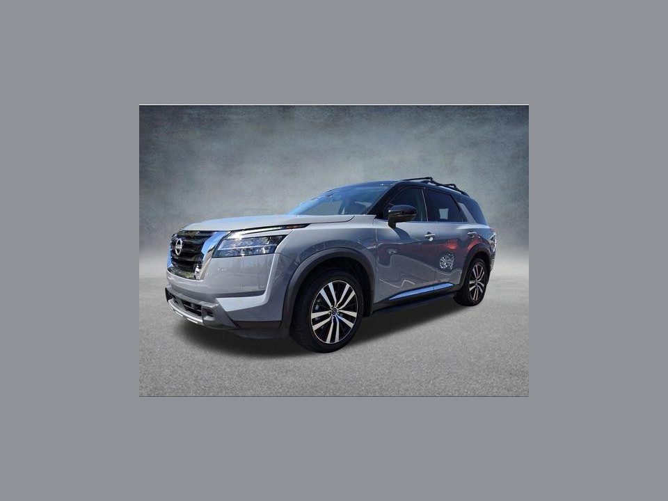 2023 Nissan Pathfinder Platinum FWD