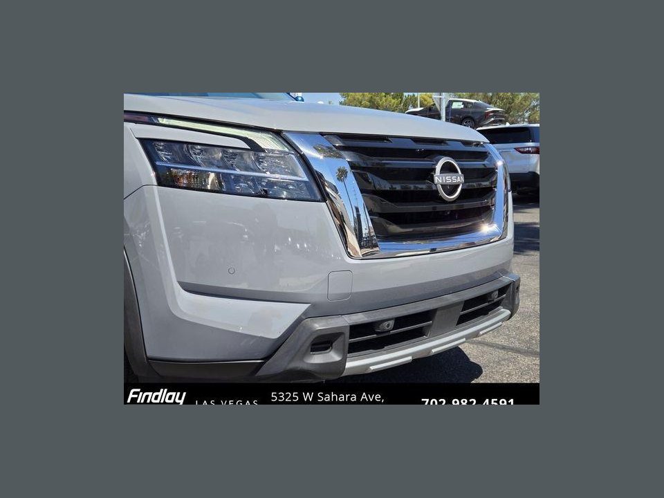 2023 Nissan Pathfinder Platinum FWD