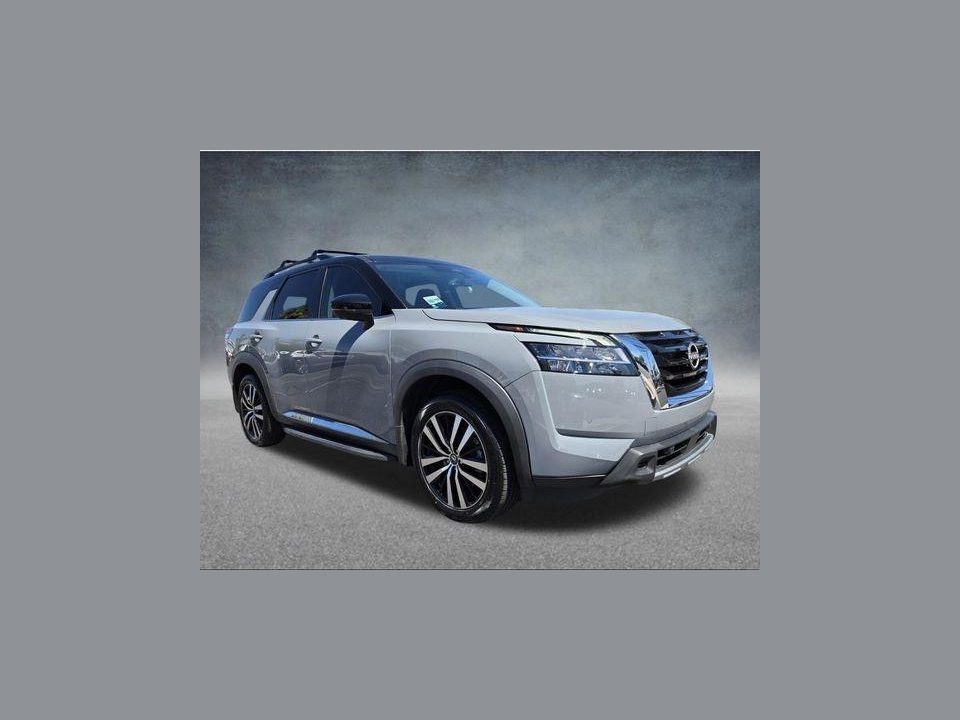 2023 Nissan Pathfinder Platinum FWD