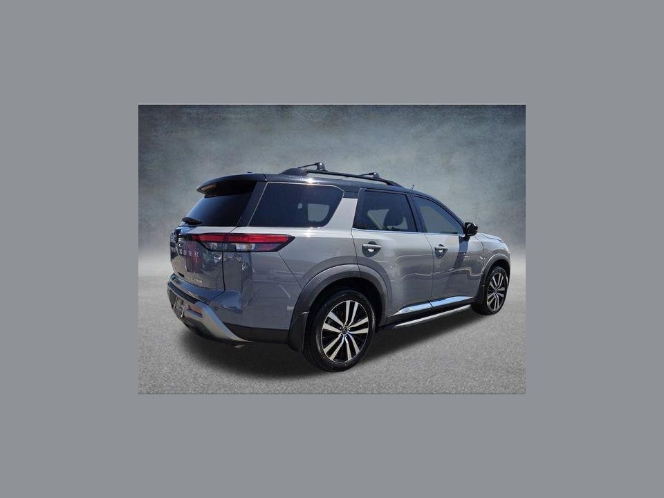 2023 Nissan Pathfinder Platinum FWD