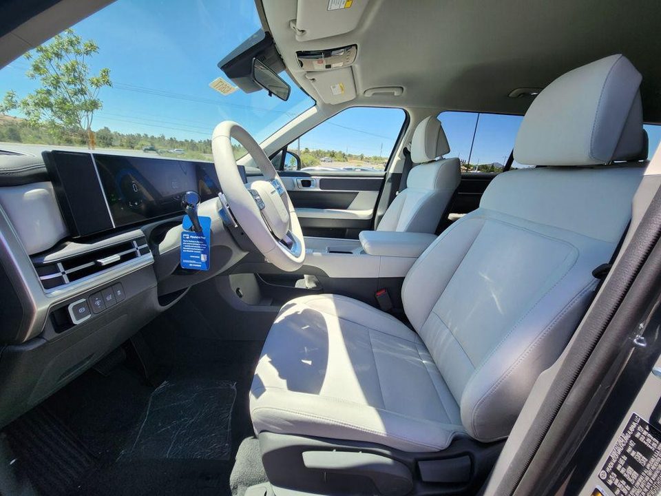 2026 Hyundai Santa Fe Hybrid SE