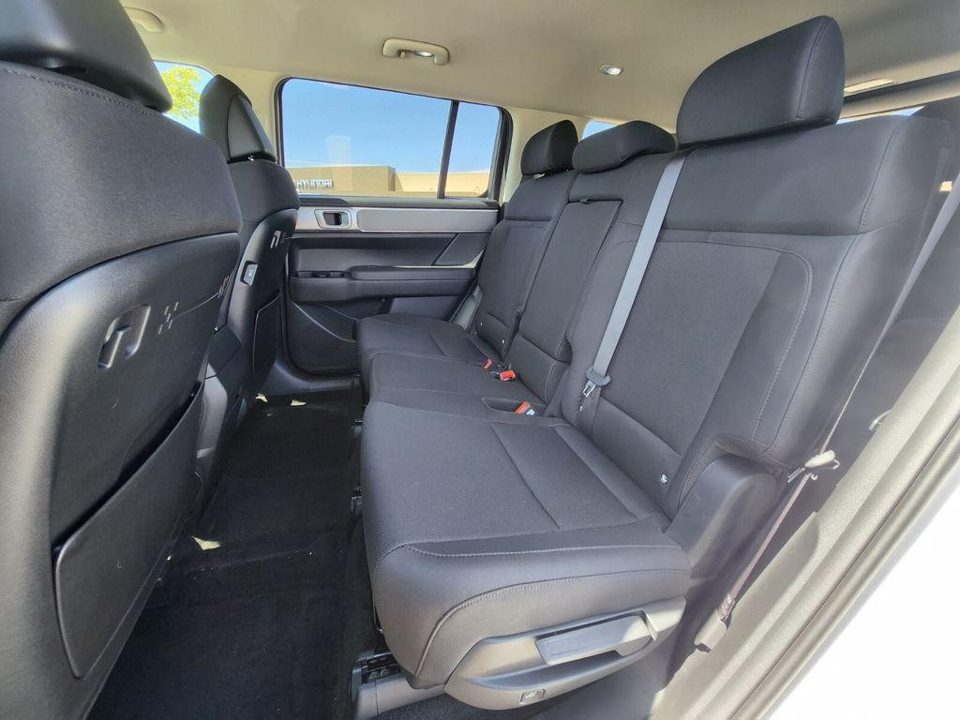 2026 Hyundai Santa Fe SE