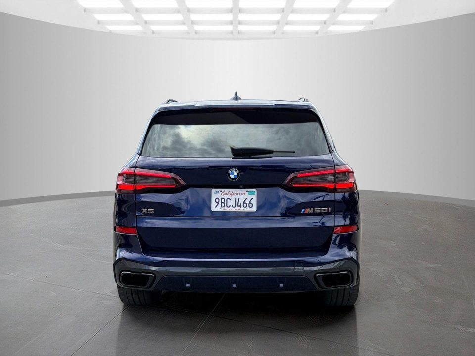 2022 BMW X5 M50i
