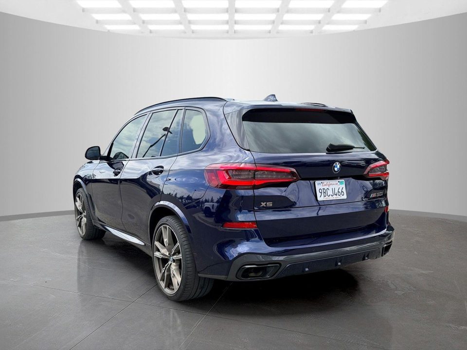 2022 BMW X5 M50i