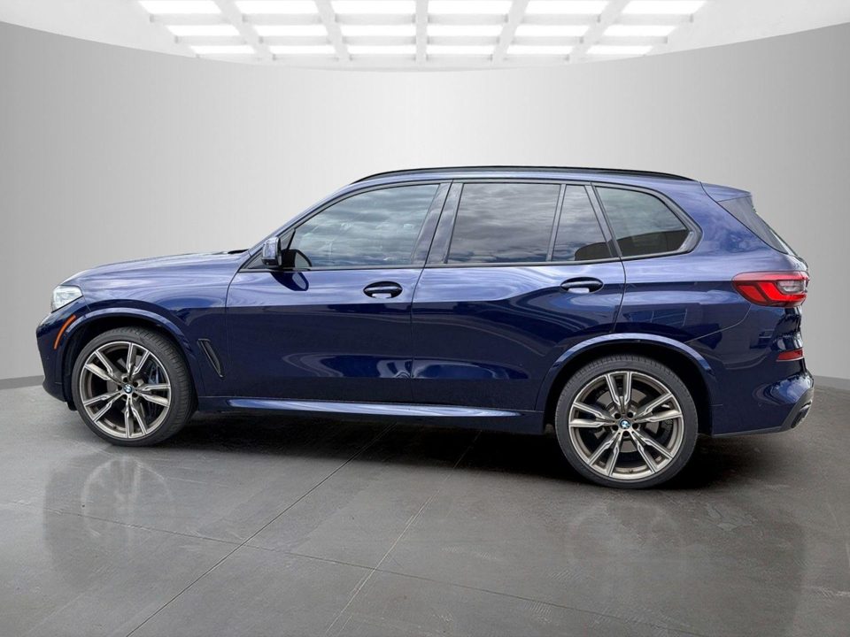 2022 BMW X5 M50i
