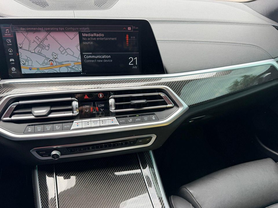 2022 BMW X5 M50i