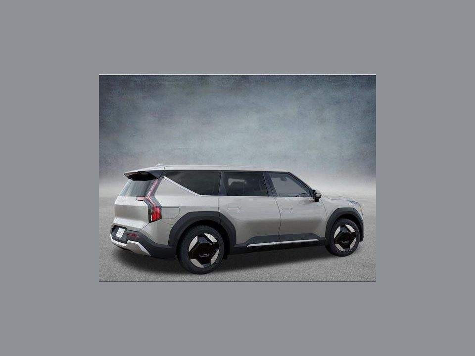 2026 Kia EV9 Light Short Range