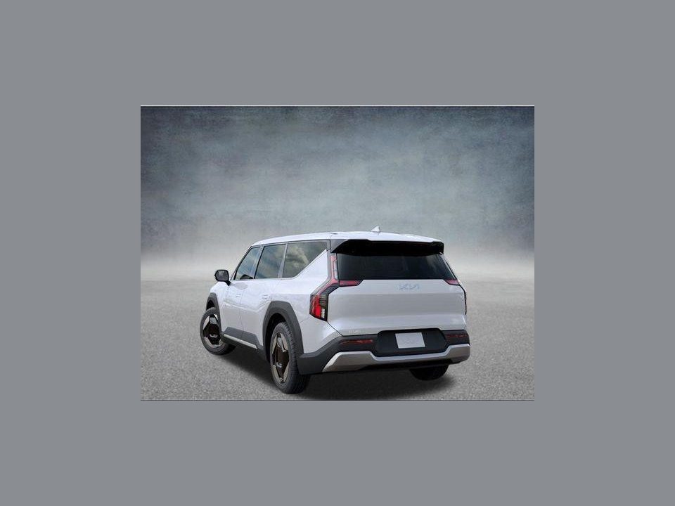 2026 Kia EV9 Light Short Range