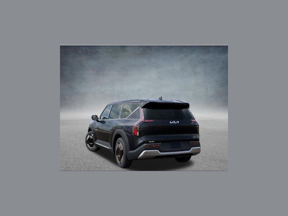2026 Kia EV9 Light Short Range