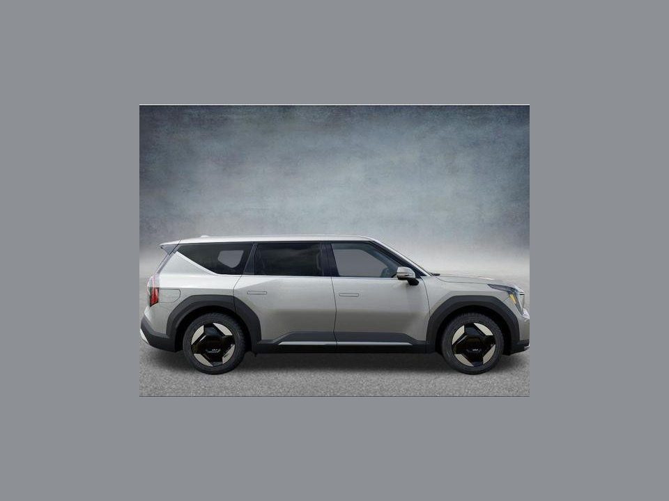 2026 Kia EV9 Light Long Range