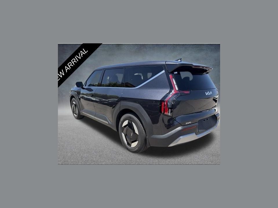 2026 Kia EV9 Light Long Range