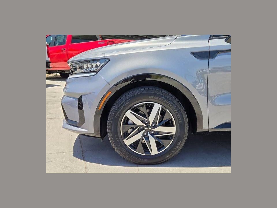 2023 Kia Sorento S