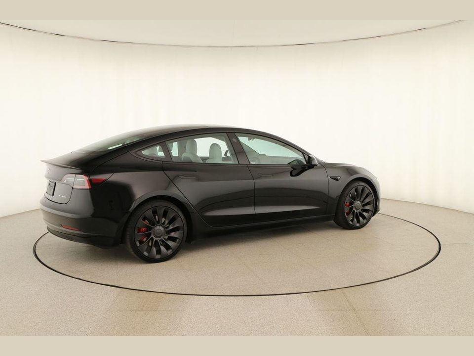 2022 Tesla Model 3 Performance Dual Motor All-Wheel Drive