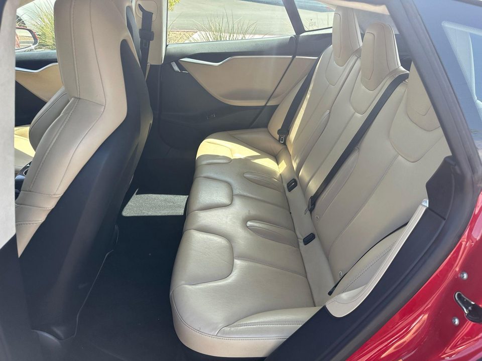 2016 Tesla Model S 75D