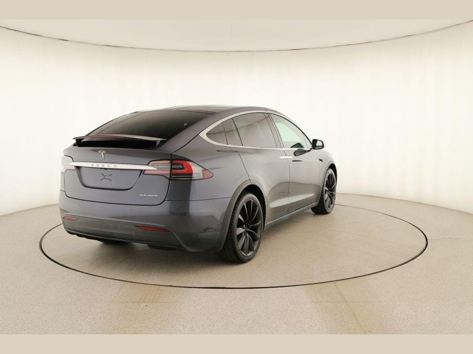 2019 Tesla Model X Standard Range
