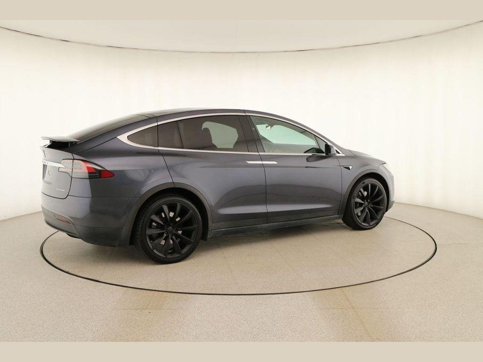 2019 Tesla Model X Standard Range