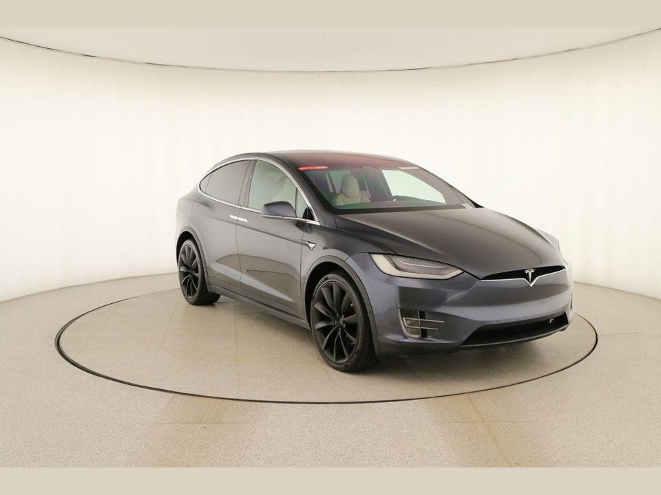 2019 Tesla Model X Standard Range