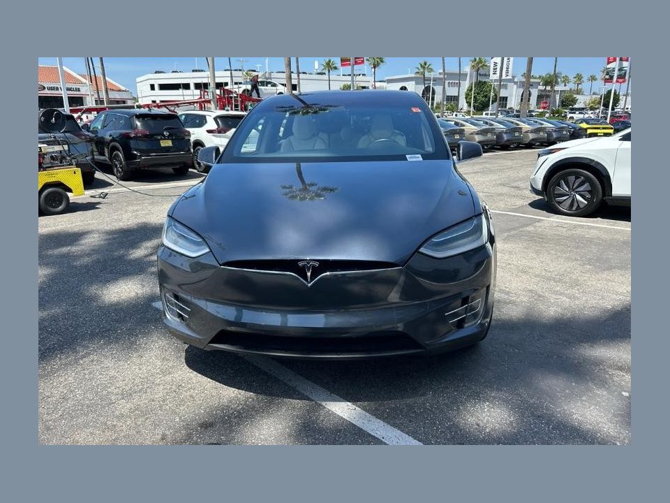 2019 Tesla Model X Standard Range